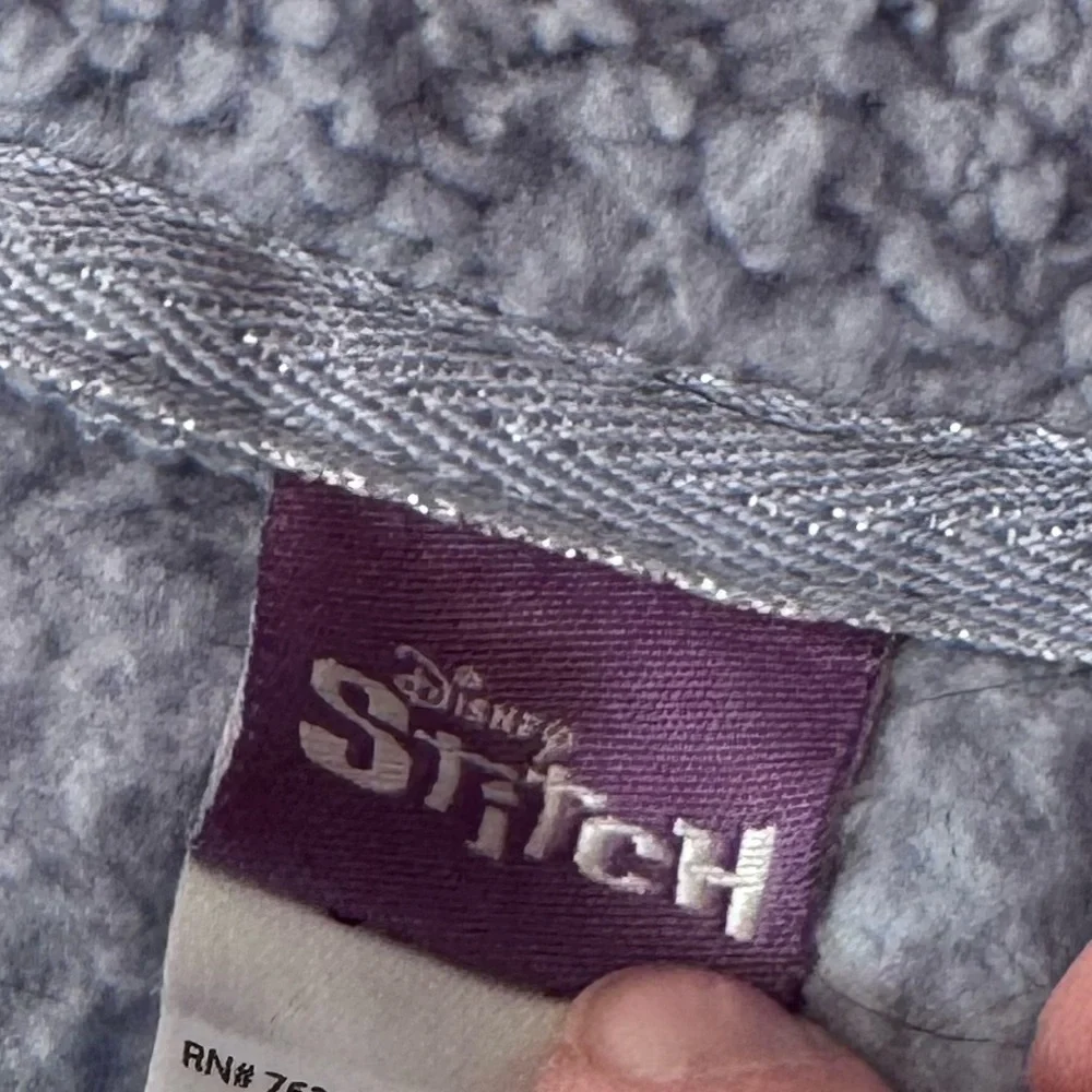 Disney Stitch Fuzzy Pullover Sweatshirt Faux Fur Blue Cozy Top Size 2X - Picture 7 of 9